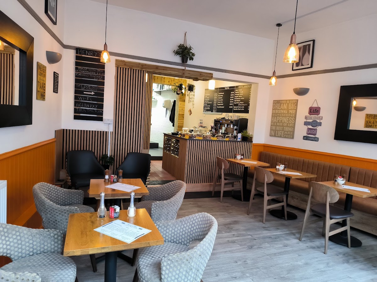 Henrys Cafe